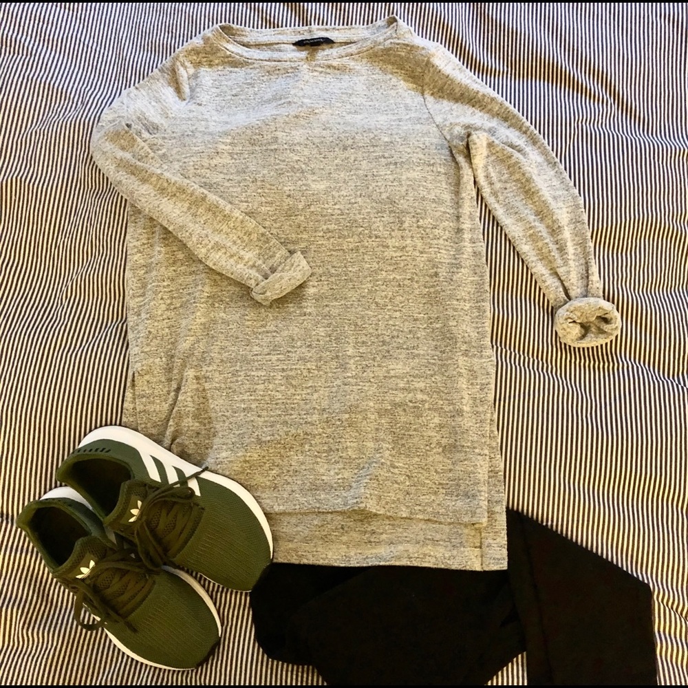 Long-sleeved tunic tee shirt